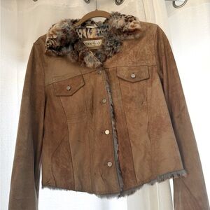 FUN SHEEPSKIN LEATHER JACKET WITH PATTERNED LINING AND DYED RABBIT FUR TRIM